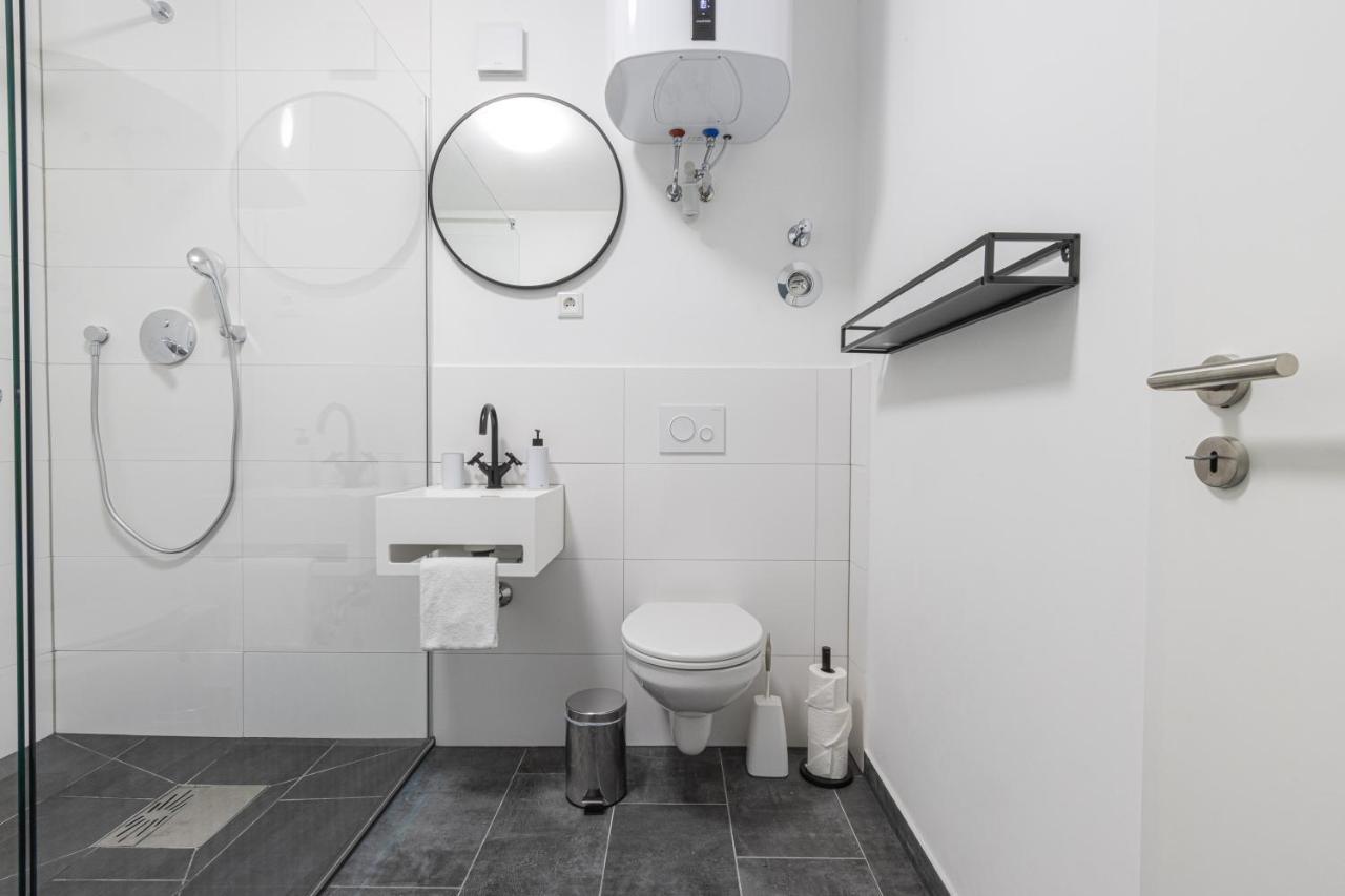 Zzzpace Smart-Hotel Bielefeld Zentrum Exterior foto